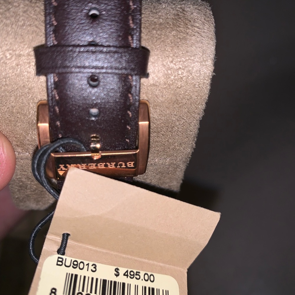 Burberry watch - Picture 3 of 7